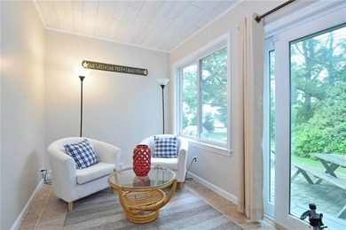 Stunning Colonial in Desirable Briggs Farm - Minutes from the - photo 8