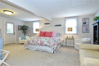 Stunning Colonial in Desirable Briggs Farm - Minutes from the - photo 10