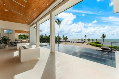 A private sanctuary of coastal sophistication, The Oasis offers - photo 8