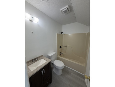 Modern Turnkey Living at Baytree Golf Colony! Discover the - photo 2