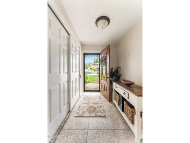Coming Soon! Welcome to this beautifully maintained 4-bedroom - photo 8