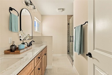 ***PRO PHOTOS COMING SOON*** Beautifully RENOVATED 3-bedroom - photo 19