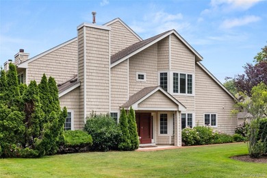 Welcome to this sought after first floor primary en suite - photo 2
