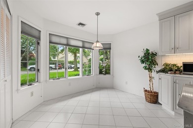 Welcome to this sought after first floor primary en suite - photo 6