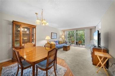 LOCATION! LOCATION! GOLF ENTHUSIAST: GOLF AVAILABLE AT QUAIL RUN - photo 10