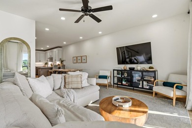 Beautiful Lake Hamilton Townhome with tons of amenities! 3 - photo 3