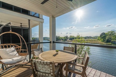 Beautiful Lake Hamilton Townhome with tons of amenities! 3 - photo 8