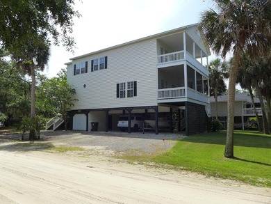 Spacious 2-story Charleston Style home on a prime corner lot - photo 3