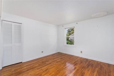Coastal Charm Meets Incredible Opportunity in Middletown! Just - photo 5