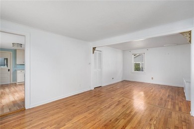 Coastal Charm Meets Incredible Opportunity in Middletown! Just - photo 9