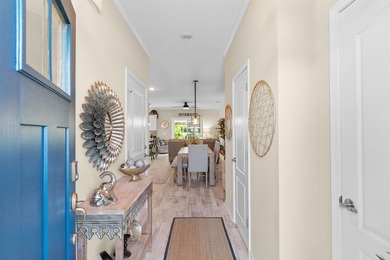 This beautiful, well maintained, three bedroom, 2.5 bathroom - photo 3