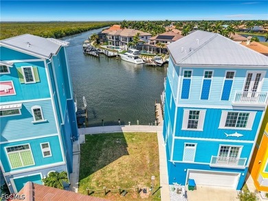 Spectacular Water Views at the last Funky Fish House lot - photo 3
