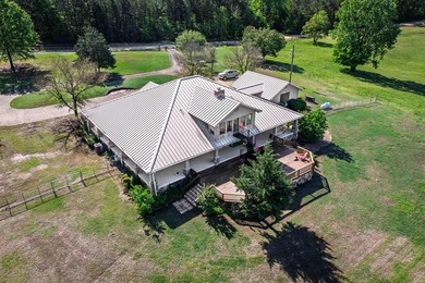 Welcome to an extraordinary legacy property at 211 Hale Rd - photo 3