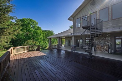 Welcome to an extraordinary legacy property at 211 Hale Rd - photo 6