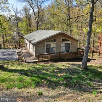 Lake Holiday Home For Sale in Cross Junction Virginia