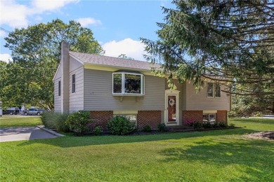 Well maintained raised ranch in the heart of North Kingstown - photo 1