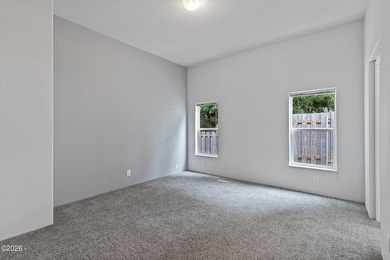 Welcome to this spacious and versatile 2,500 sqft home tucked - photo 15