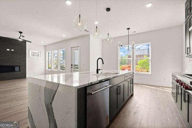 The Emery Contemporary offers luxury, flexibility, and - photo 16