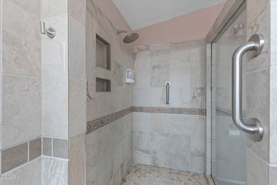 Welcome to this spacious and versatile 2,500 sqft home tucked - photo 18