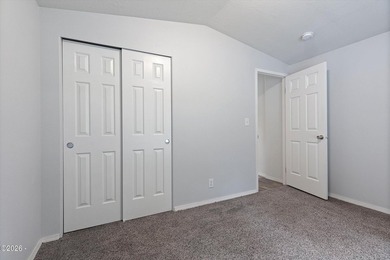 Welcome to this spacious and versatile 2,500 sqft home tucked - photo 28