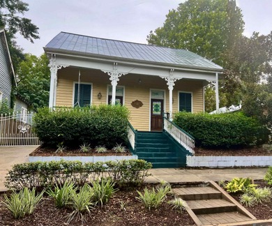 (private lake, pond, coastal) Home For Sale in Baton Rouge Louisiana