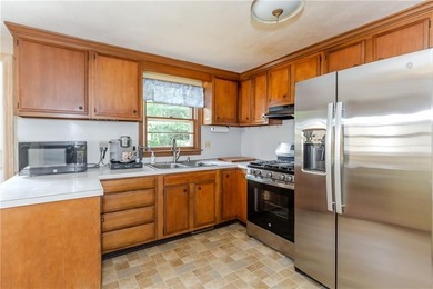 Located on a beautiful, wooded lot in the desirable Oakland - photo 7