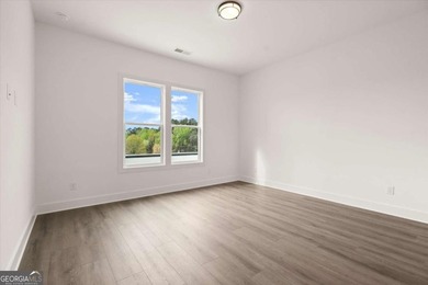 The Emery Contemporary offers luxury, flexibility, and - photo 40