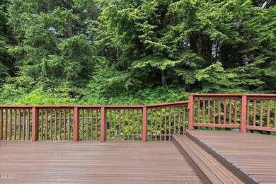 Welcome to this spacious and versatile 2,500 sqft home tucked - photo 40