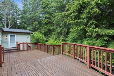Welcome to this spacious and versatile 2,500 sqft home tucked - photo 41