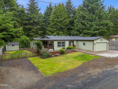 Welcome to this spacious and versatile 2,500 sqft home tucked - photo 42