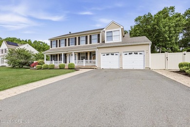 Welcome home to this spacious and beautifully maintained Center - photo 2