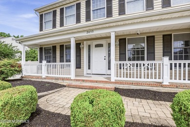 Welcome home to this spacious and beautifully maintained Center - photo 4