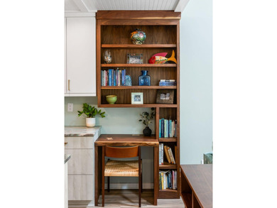 Bright and sunny end unit townhouse with high ceilings, large - photo 10