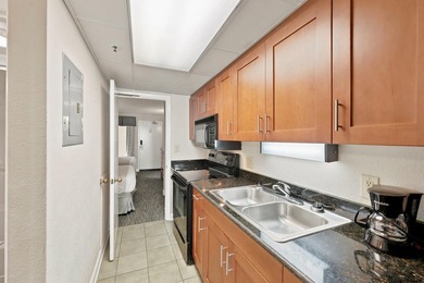 Top-Floor Oceanfront Condo in the Heart of Myrtle Beach | Proven - photo 10