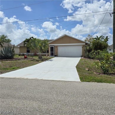 Welcome to this charming 3-bedroom, 2-bathroom home nestled in a - photo 4