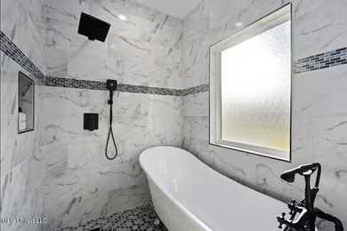 Extra, Extra Fabulous! This stunning 5-bedroom, 3-bath home is - photo 21