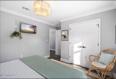 Extra, Extra Fabulous! This stunning 5-bedroom, 3-bath home is - photo 22