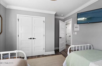 Extra, Extra Fabulous! This stunning 5-bedroom, 3-bath home is - photo 25