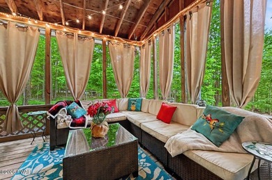 TURN KEY OFFERED FULLY FURNISHEDpletely updated 5-bedroom - photo 25