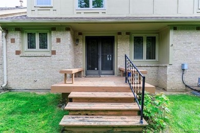 Rare detached condo living near the lake offering the simplicity - photo 30