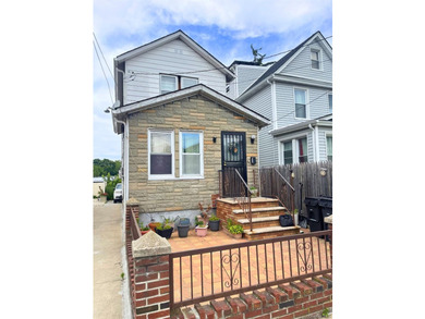 Opportunity Awaits! This 3-bedroom, 2-bath home is ready for a - photo 1