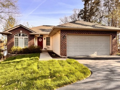 This Lakefront Beauty exudes functionality & impressive quality - Lake Home For Sale in Burlington, Wisconsin