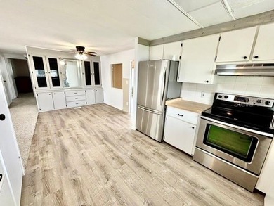 2 bedroom 2 bath residence offering over 1,520 sq. ft. of living - photo 3
