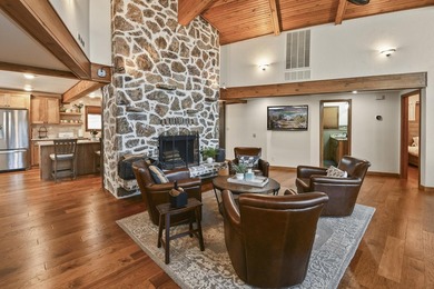 Lakefront, lake view, boat slip available and meticulously - photo 6