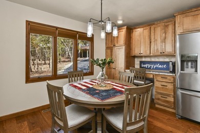 Lakefront, lake view, boat slip available and meticulously - photo 8