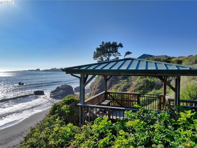 Coastal luxury meets comfort in this custom home within a - photo 41