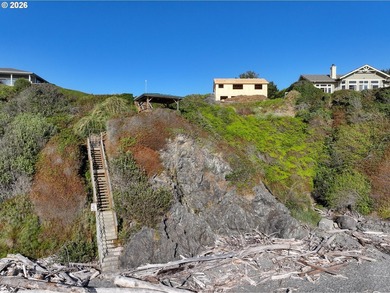 Coastal luxury meets comfort in this custom home within a - photo 43