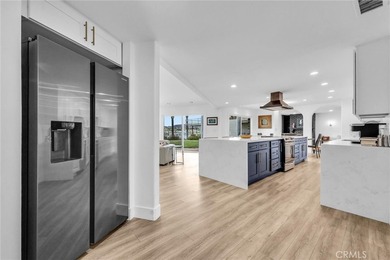 Extraordinary waterfront estate located on Canyon Lake's highly - photo 8