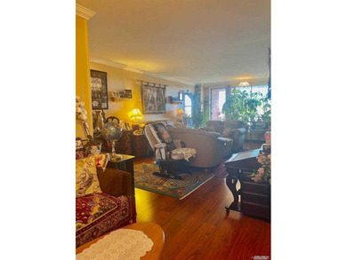 Oversized 2 Bedroom/ 2 Full Bathroom Apartment could be easily - photo 8
