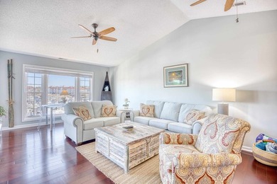 Gorgeous Marina views from this updated 2-bedroom, 2 bath END - photo 5
